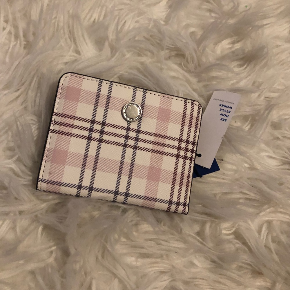 A cute, small kohl’s wallet for everyday purposes